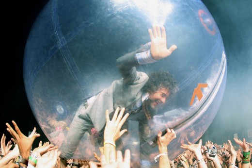 flaming lips crowd-surfing