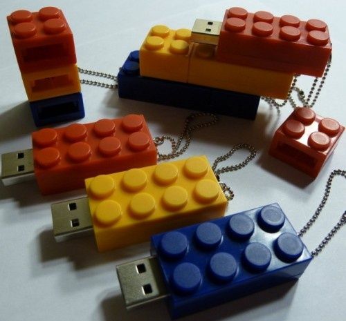 Lego USB flash drive