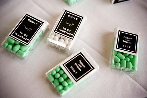 Practical wedding giveaways- breath mints
